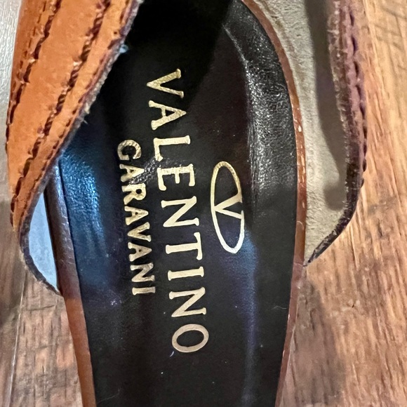 VALENTINO Garavani D'Orsay Peep Toe Pumps Brown 39 1/2 - Picture 4 of 13